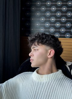 Merttwinkboyyx - Acompañantes masculino in Riyadh Photo 8 of 9