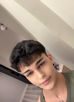 Merttwinkboyyx - Acompañantes masculino in Riyadh Photo 3 of 7