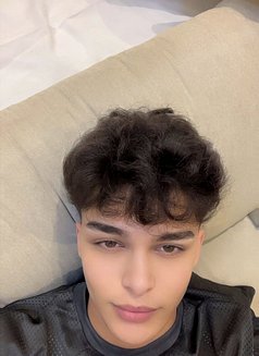 Merttwinkboyyx - Male escort in Riyadh Photo 9 of 9