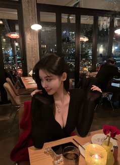 Mery - escort in Beijing Photo 4 of 4