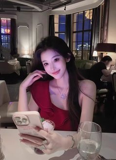 Mery - escort in Guangzhou Photo 3 of 4