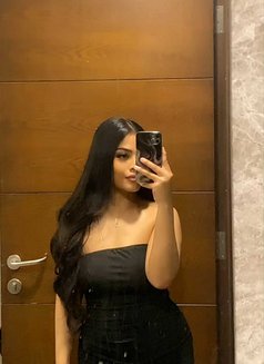 Mesa New Saudi - puta in Riyadh Photo 2 of 6