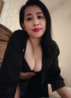 Message and Sex Full Service - puta in Al Manama Photo 4 of 5
