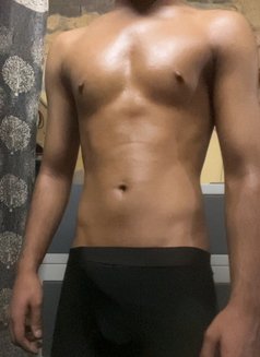 Messy - Male adult performer in New Delhi Photo 4 of 5