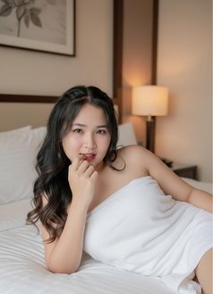 Mey Mey - escort in Singapore Photo 3 of 6