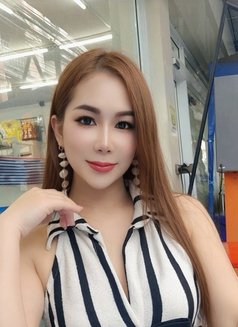 Meya - masseuse in Bangkok Photo 3 of 4