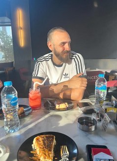 Mezo - Male escort in Cairo Photo 1 of 3