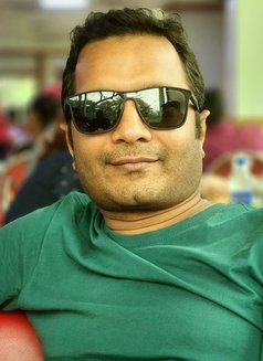 Mohaimen - Male escort in Dhaka Photo 2 of 3