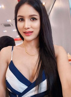 Maekhru - Transsexual escort in Al Manama Photo 3 of 3