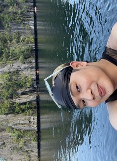 Mhavie - Male escort in Makati City Photo 10 of 13