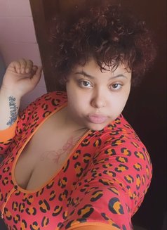 Mheuka - escort in Kuwait Photo 2 of 3