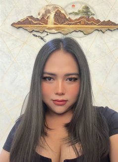 Mi a Mii - Transsexual escort in Muscat Photo 5 of 6