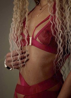 Mi from Estonia - escort in Singapore Photo 6 of 17