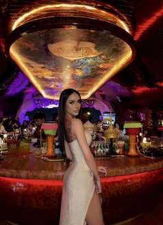 MI JANG - Transsexual escort in Jeddah Photo 11 of 11
