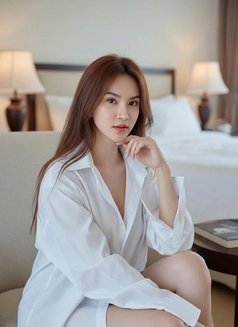 Mi Ran - escort in Bangkok Photo 1 of 7