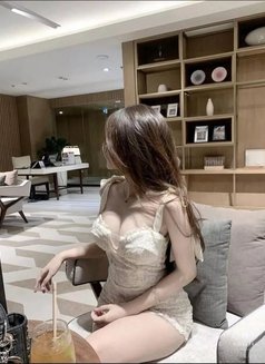 Mi Ran - escort in Bangkok Photo 3 of 7
