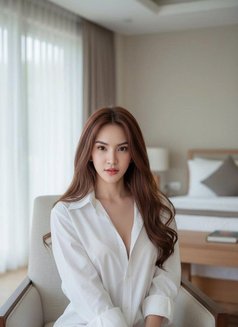 Mi Ran - escort in Bangkok Photo 4 of 7