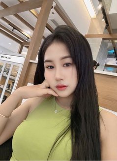 Mi Ran - puta in Bangkok Photo 6 of 10