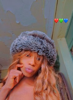 Mia Angle - Transsexual escort in Nairobi Photo 9 of 10