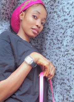 Mia - escort in Şalālah Photo 2 of 4