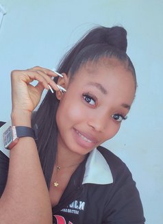 Mia - escort in Şalālah Photo 4 of 4