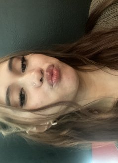 Mia Baylon - puta in Manila Photo 23 of 27