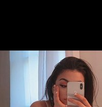 Mia - escort in Singapore