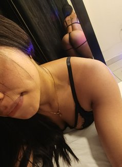 Thalía - escort in Abu Dhabi Photo 6 of 8