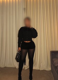 Mia - escort in Muscat Photo 4 of 4