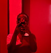 Mia - escort in Kampala