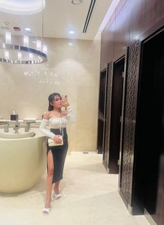 Mia - puta in Dubai Photo 4 of 4