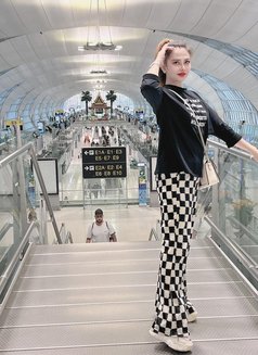 Mia - masseuse in Dubai Photo 1 of 6