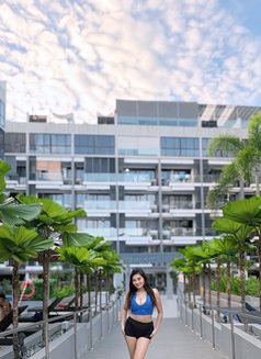 Mia - escort in Dubai Photo 4 of 7