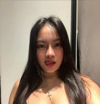 Mia - escort in Singapore Photo 5 of 10