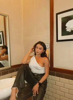 Kitty - Transsexual escort in Cebu City Photo 2 of 7