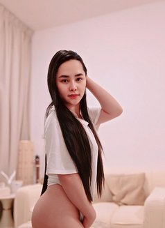 Mia - Acompañantes masculino in Dubai Photo 9 of 9