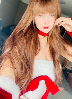 Mia - escort in Hong Kong Photo 1 of 4