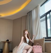 Mia - escort in Hong Kong
