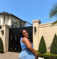 Mia - puta in Accra