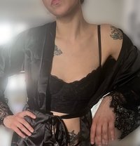 Mia Italian Therapist - masseuse in London