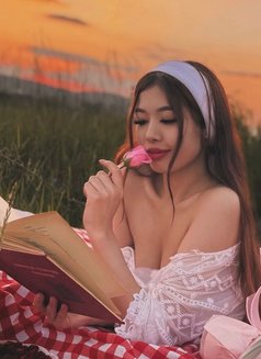 Mia - escort in Hong Kong Photo 2 of 14