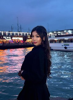 Mia - escort in Hong Kong Photo 11 of 14