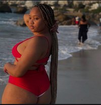 Mia - puta in Pune Photo 1 of 5