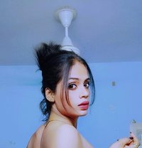 Mia Khalifa - Transsexual escort in Hyderabad