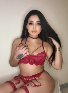 Mia - puta in Abu Dhabi Photo 1 of 4