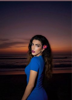 Mia - Transsexual escort in Beirut Photo 5 of 6