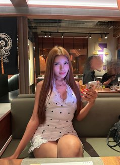 Mia Mi Ya Bi88 - Transsexual escort in Bangkok Photo 6 of 8