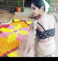 Sia menon - Transsexual escort in Bangalore