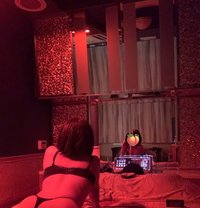 Mia real Tantric and B2B with GFE - masseuse in London Photo 2 of 2
