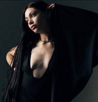 Mia 21yo - puta in Phuket